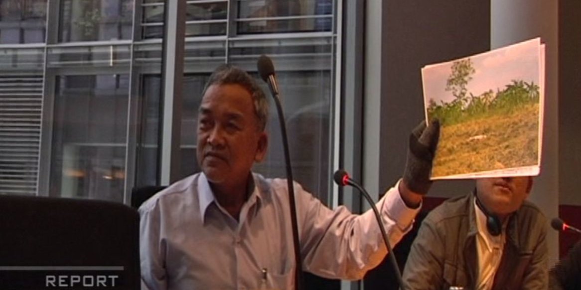 Gemeindesprecher_You_Thou_berichtet_im_Bundestag__2010_