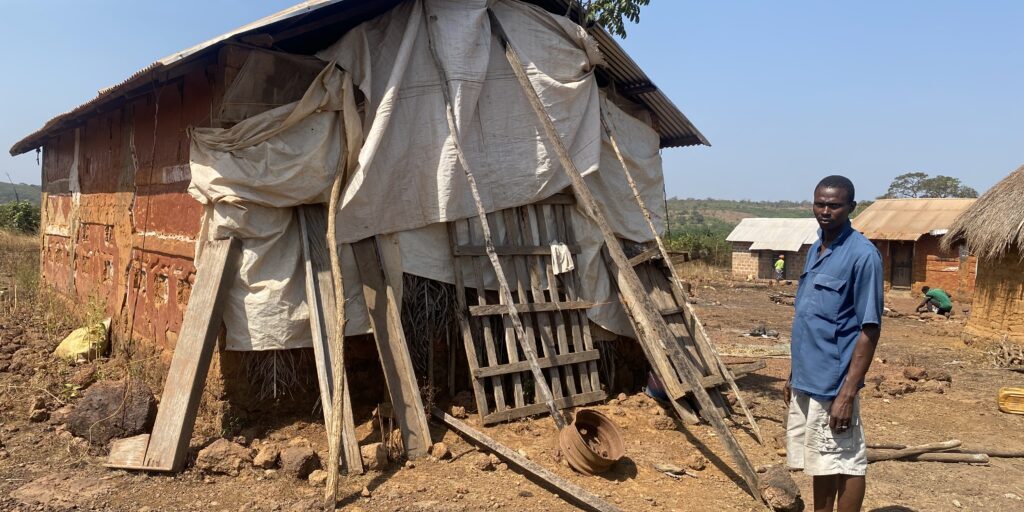Guinea- eingestürzte Hauswand, Foto FIAN Deutschland